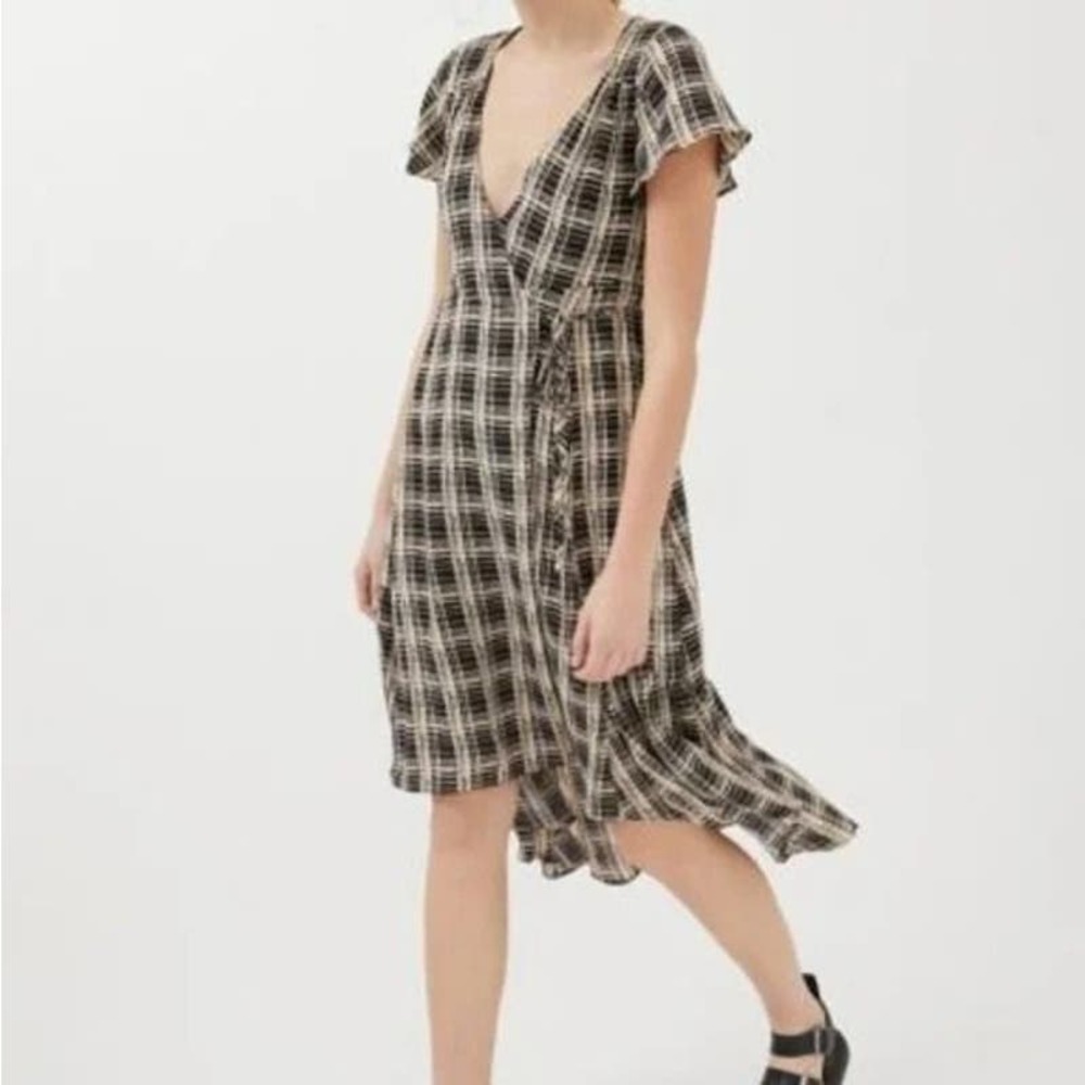 Urban Outfitters Daphne Boho Black Print Short Sleeve Wrap High Low Midi Dress - Picture 4 of 13